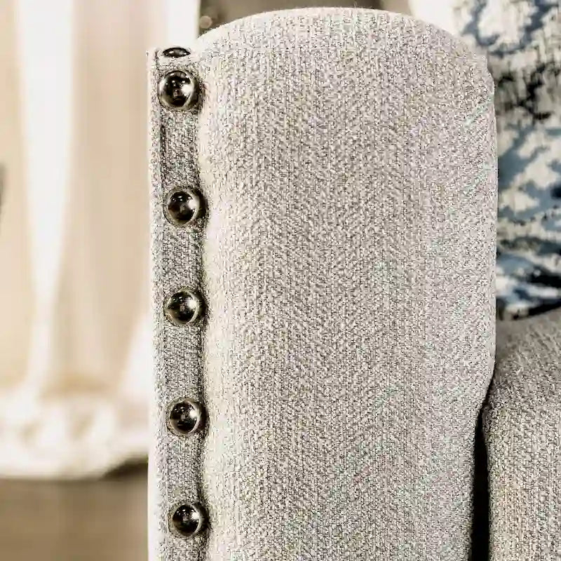 Canapé 3 places en lin gris clair 83 po avec garniture cloutée, accoudoirs inclinés et coussins décoratifs bleu marine – Poids maximal supporté : 227 kg (500 lb)