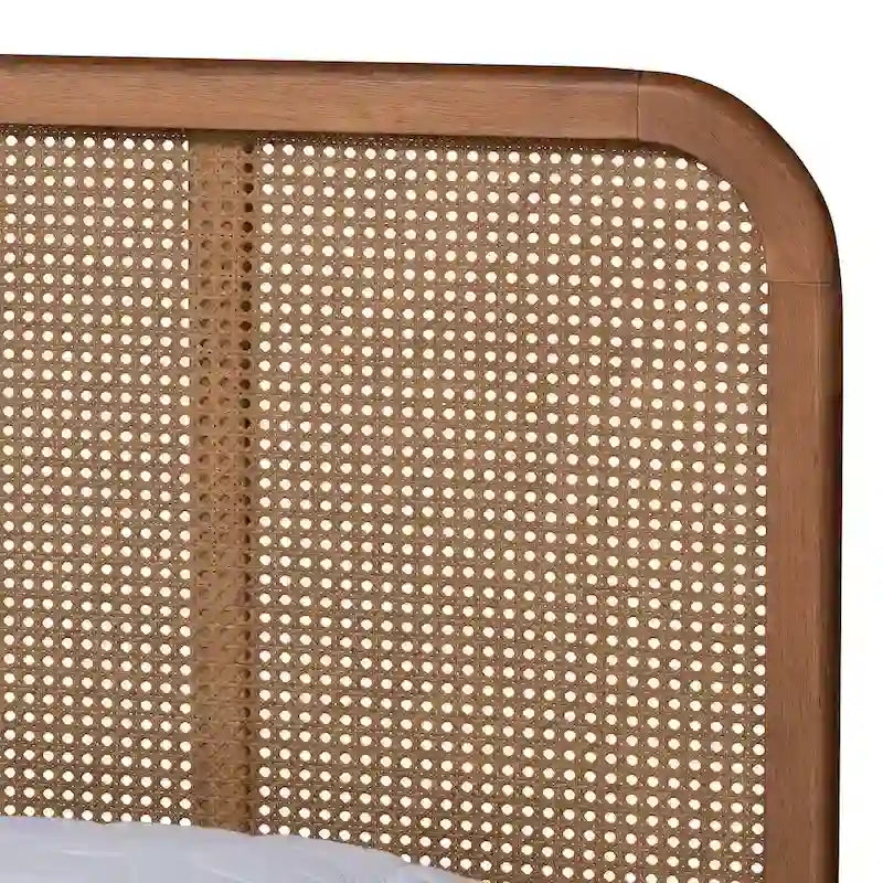 Lit plateforme en bois de rotin synthétique Elston Mid-Century Modern - Noyer