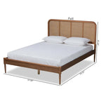 Lit plateforme en bois de rotin synthétique Elston Mid-Century Modern - Noyer
