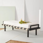 Banc de 178 cm en Teck Côtier avec Plateau en Cuir Tressé et Coussin en Lin Blanc – Entrée et Chambre
